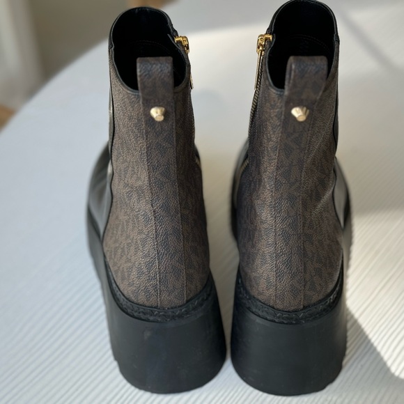 Woman's Boots MICHAEL Michael Kors Geller Wedge Bootie size 9 - Picture 4 of 6